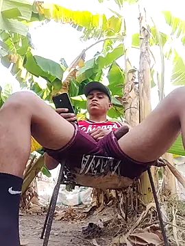 Snapshot of youngboypiss chatting on February 2026 12:08:01 PM youngboypiss online show from February 2026 12:08:01 PM