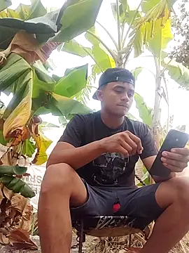 Snapshot of youngboypiss chatting on February 2026 11:36:02 AM youngboypiss online show from February 2026 11:36:02 AM