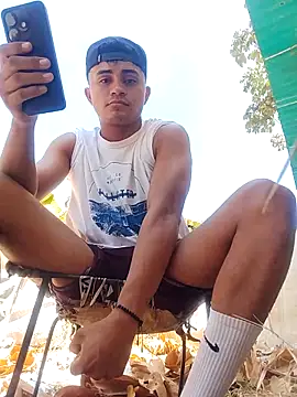 Snapshot of youngboypiss chatting on February 2026 04:08:01 PM youngboypiss online show from February 2026 04:08:01 PM