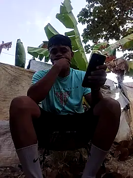 Snapshot of youngboypiss chatting on February 2026 11:19:02 AM youngboypiss online show from February 2026 11:19:02 AM