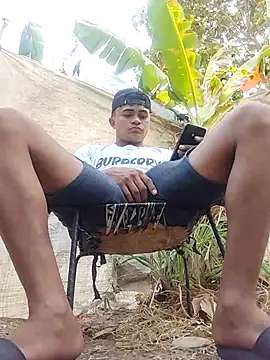 Snapshot of youngboypiss chatting on February 2026 11:31:02 AM youngboypiss online show from February 2026 11:31:02 AM