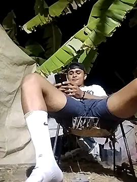 Snapshot of youngboypiss chatting on February 2026 11:37:01 PM youngboypiss online show from February 2026 11:37:01 PM