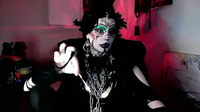 Snapshot of EmpressMorrigan chatting on December 2025 11:17:01 AM EmpressMorrigan online show from December 2025 11:17:01 AM