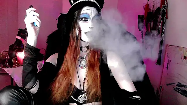 Snapshot of EmpressMorrigan chatting on February 2026 02:09:02 PM EmpressMorrigan online show from February 2026 02:09:02 PM