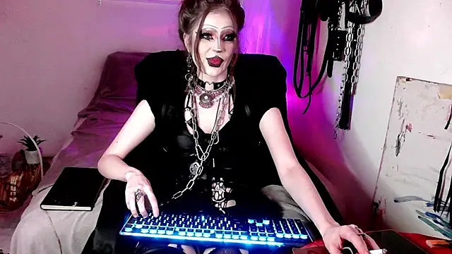 Snapshot of EmpressMorrigan chatting on March 2026 02:43:01 PM EmpressMorrigan online show from March 2026 02:43:01 PM