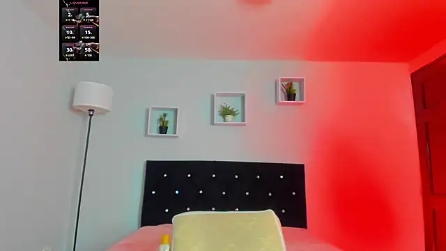 Snapshot of Victoria_Rose_ chatting on April 2026 01:25:02 PM Victoria Rose online show from April 2026 01:25:02 PM