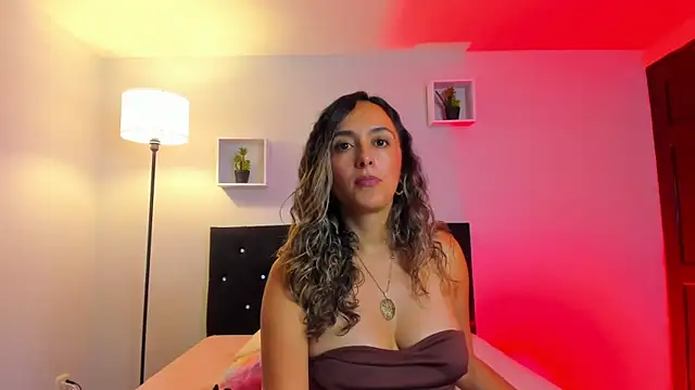 Snapshot of Victoria_Rose_ chatting on May 2026 04:04:02 PM Victoria Rose online show from May 2026 04:04:02 PM