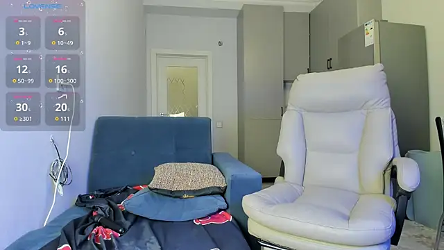 Snapshot of Kira_dream19 chatting on January 2026 01:37:02 PM Kira dream19 online show from January 2026 01:37:02 PM