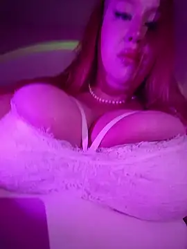 ElonaFox online show from March 2026 01:13:02 PM