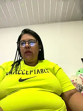 Carameloswing1 online show from December 2025 11:42:01 PM