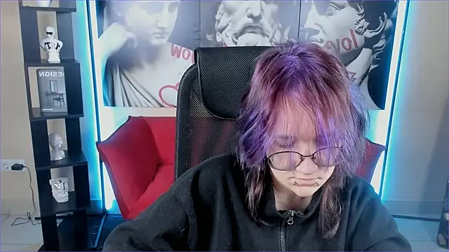 Sylvia Reed online show from December 2025 07:03:01 AM