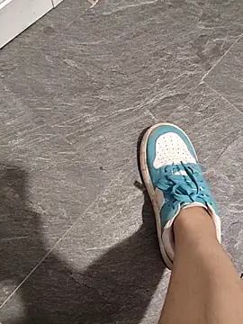 Snapshot of Miky_Lyn chatting on February 2026 02:07:02 PM Miky Lyn online show from February 2026 02:07:02 PM