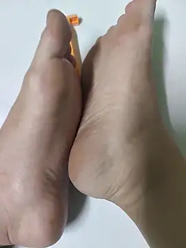 Snapshot of Miky_Lyn chatting on March 2026 04:25:01 PM Miky Lyn online show from March 2026 04:25:01 PM