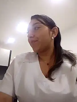 Valeria montana  online show from June 2026 06:46:02 PM