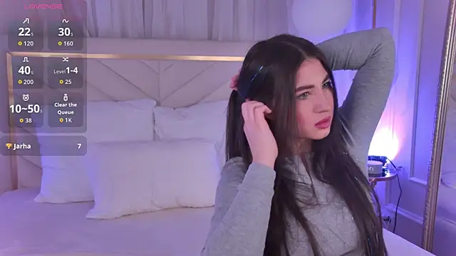 Snapshot of LisaDeviss chatting on February 2026 01:04:01 PM LisaDeviss online show from February 2026 01:04:01 PM