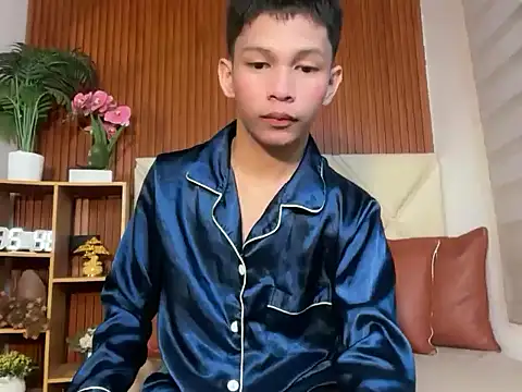 Snapshot of TheBoyAboveYou chatting on February 2026 03:53:01 PM TheBoyAboveYou online show from February 2026 03:53:01 PM