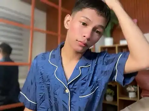 Snapshot of TheBoyAboveYou chatting on February 2026 04:39:02 PM TheBoyAboveYou online show from February 2026 04:39:02 PM