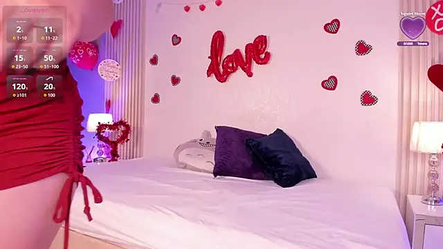 CloeMoon online show from February 2026 05:00:01 AM