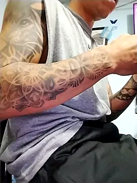 Snapshot of Eliazs2316- chatting on December 2025 06:54:02 AM Eliazs2316- online show from December 2025 06:54:02 AM