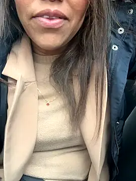 Bambolinastella online show from December 2025 12:57:02 PM