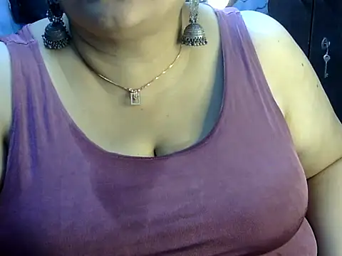 Snapshot of Soniya_Sha chatting on July 2026 03:21:02 PM Soniya Sha online show from July 2026 03:21:02 PM