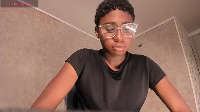 Snapshot of teylor_lovee chatting on February 2026 09:57:02 PM teylor lovee online show from February 2026 09:57:02 PM