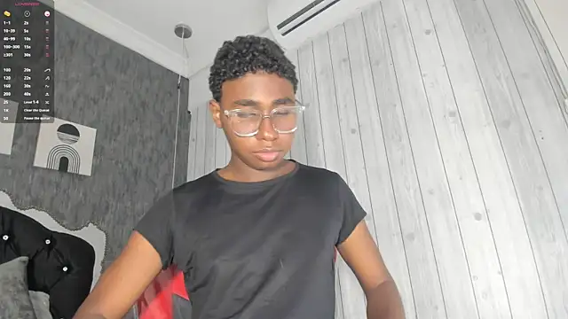 Snapshot of teylor_lovee chatting on February 2026 10:32:02 PM teylor lovee online show from February 2026 10:32:02 PM