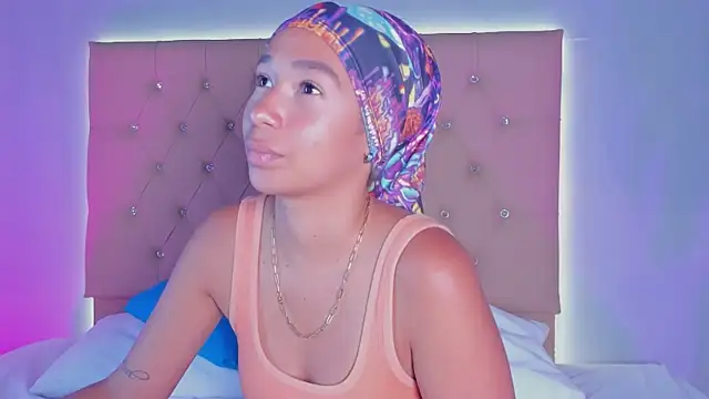 EmmaLawrence  online show from January 2026 07:50:02 PM