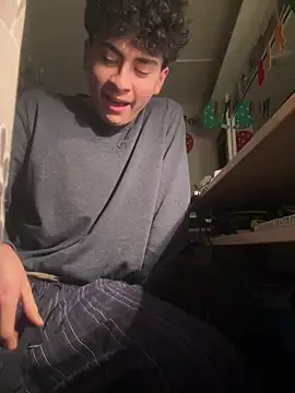 hungspanishtwink online show from January 2026 05:27:01 PM