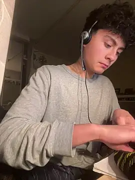 hungspanishtwink online show from February 2026 07:40:01 PM