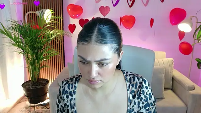 Snapshot of victoria___moon chatting on February 2026 01:29:02 PM victoria moon online show from February 2026 01:29:02 PM