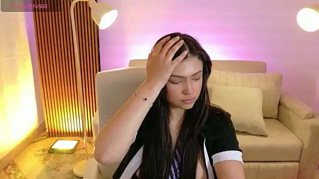 Snapshot of victoria___moon chatting on February 2026 01:31:02 PM victoria moon online show from February 2026 01:31:02 PM