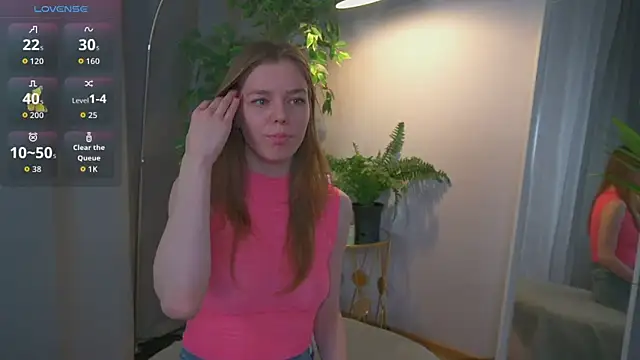 Tina Tayllor  online show from December 2025 02:25:02 PM