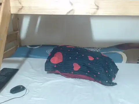 Phoenix Curvelicious online show from December 2025 12:05:02 AM