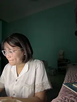 polly chan online show from December 2025 07:06:02 AM