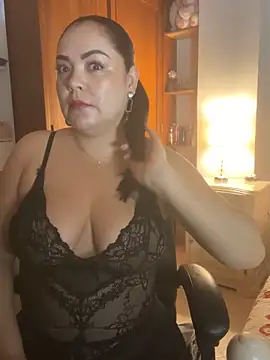 Snapshot of EmiHarrys chatting on March 2026 09:57:01 AM EmiHarrys online show from March 2026 09:57:01 AM