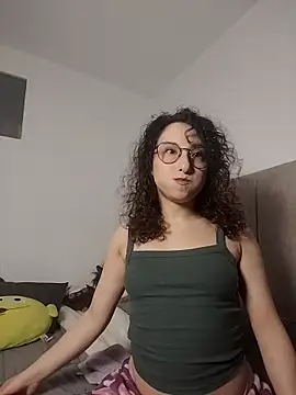 Snapshot of little__ammy chatting on February 2026 04:38:01 AM little ammy online show from February 2026 04:38:01 AM