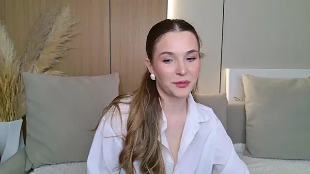 Snapshot of Lina_Sinerz chatting on May 2026 04:12:01 PM Lina Sinerz online show from May 2026 04:12:01 PM