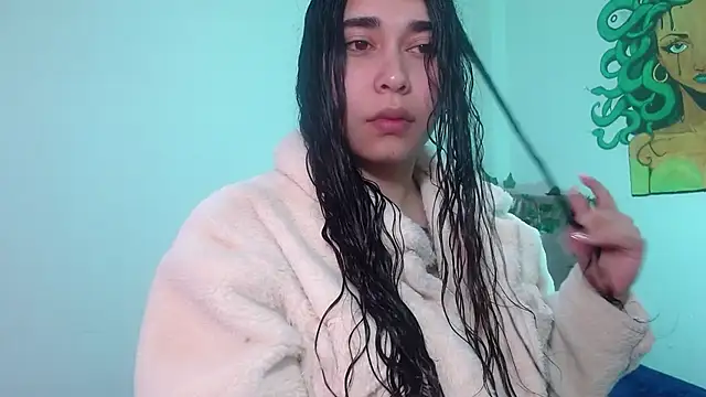 naomybenedetti online show from December 2025 12:45:01 PM