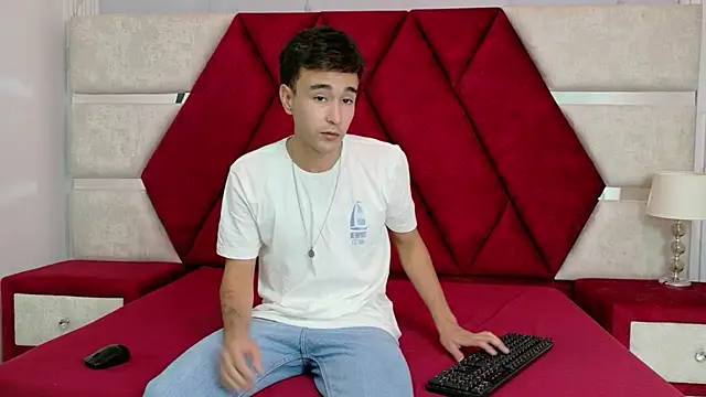 Snapshot of KathyAiden chatting on January 2026 06:55:02 PM KathyAiden online show from January 2026 06:55:02 PM