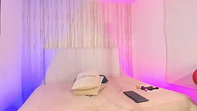 Snapshot of EdnaJara chatting on January 2026 06:50:02 AM EdnaJara online show from January 2026 06:50:02 AM