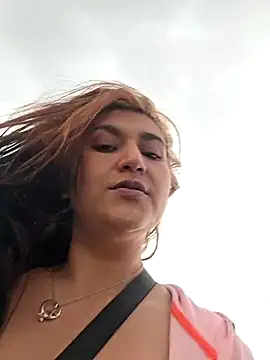 Snapshot of Magenta_Moon chatting on January 2026 10:14:02 PM Magenta Moon online show from January 2026 10:14:02 PM