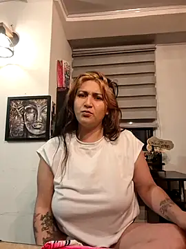 Snapshot of Magenta_Moon chatting on January 2026 02:50:02 AM Magenta Moon online show from January 2026 02:50:02 AM