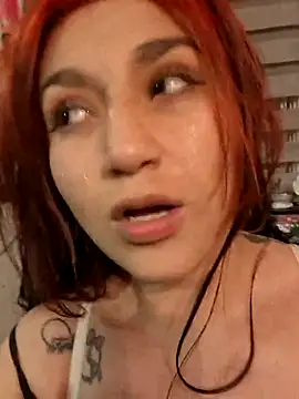 Snapshot of Magenta_Moon chatting on February 2026 02:32:01 AM Magenta Moon online show from February 2026 02:32:01 AM