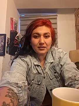 Snapshot of Magenta_Moon chatting on February 2026 11:09:01 PM Magenta Moon online show from February 2026 11:09:01 PM