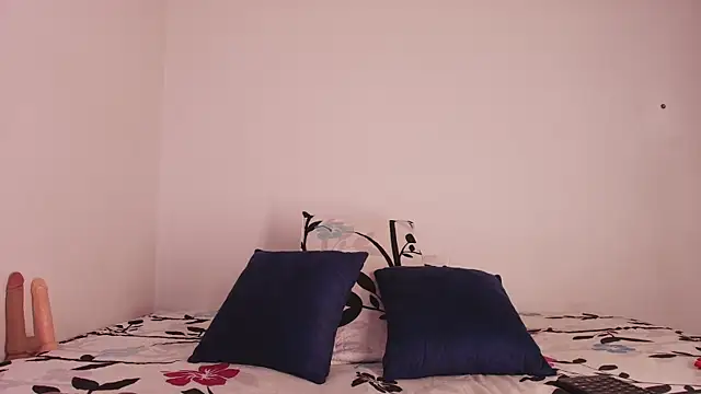 Mia Roush09 online show from December 2025 11:08:01 AM