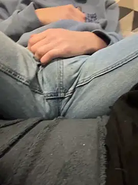 kiki titanfr online show from December 2025 05:27:02 AM