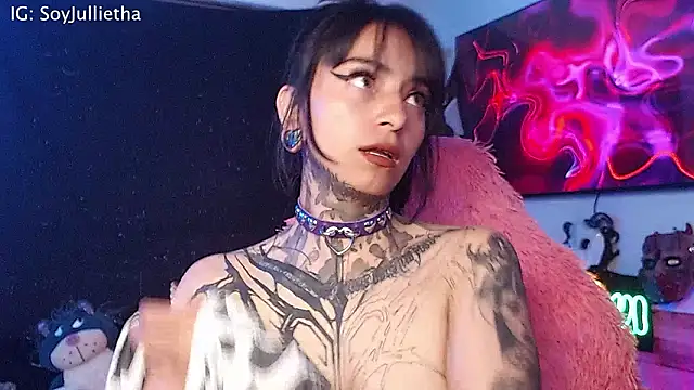 Snapshot of Julls420_ chatting on February 2026 03:35:01 AM Julls420 online show from February 2026 03:35:01 AM