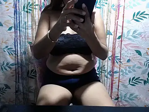 HotCreamyPussy4u online show from December 2025 02:41:02 AM