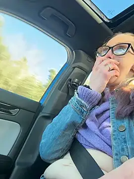 Snapshot of blondebombshell4343 chatting on December 2025 05:53:02 PM blondebombshell4343 online show from December 2025 05:53:02 PM